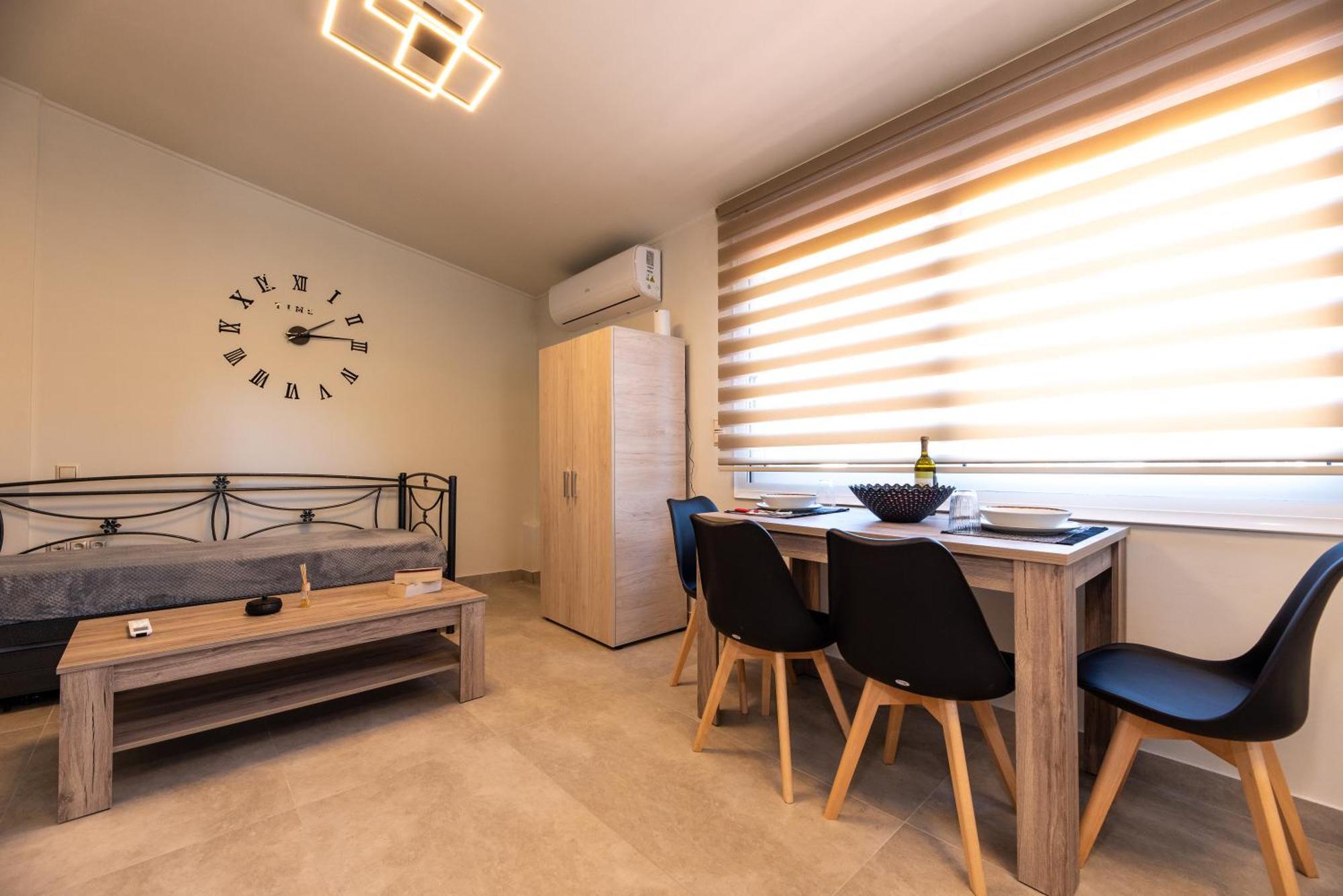 Apartment Demi's Near Athen's Airport *